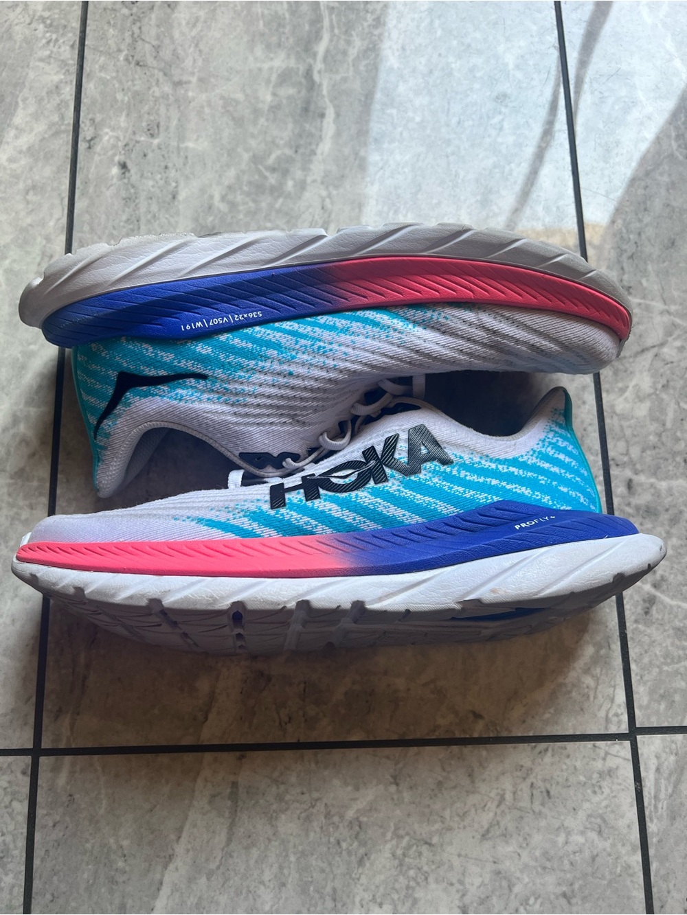 Hoka One One HOKA Mach 5 White Scuba Blue W Sz 8.5 Running Gym Training Jogging